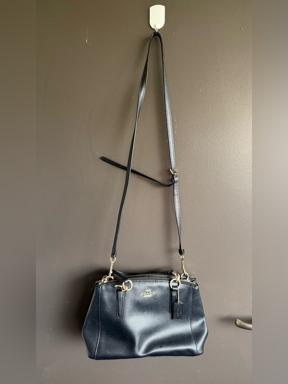 Coach Black Pebbled Leather Shoulder Bag with Gold Hardware - Picture 2 of 14
